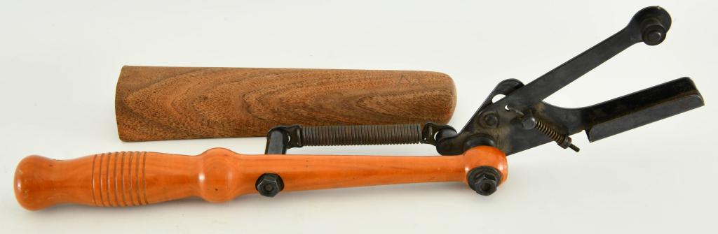 Vintage Clay Thrower & Wood SXS Forend: Vintage Clay Thrower & Wood SXS Forend, New Unmarked Unknown Side By Side Shotgun Forestock, & 1 Vintage Wood Handle Clay Pigeon Thrower