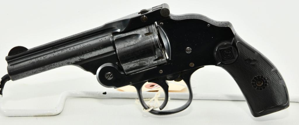 Harrington & Richardson Top Break Hammerless .38: Up Next we have a Harrington & Richardson Model 2 Top Break Hammerless Revolver Chambered in .38 S&W, 5 Shot Fluted Cylinder. Original Grips With Target Scene, 3 1/4" Barrel, Serial #144771, Pistol Ap