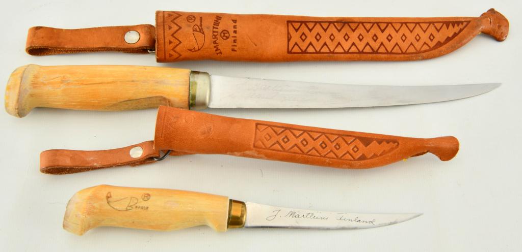 2 J.Marttiini Finland Skinning Knives & Sheaths: 2 J.Marttiini Finland Skinning Knives & Sheaths, 1 Measures Approx 12" Long Overall & 1 Measures Approx 9" Long Overall, Both Appear in Good Condition & Comes With Leather Sheaths
