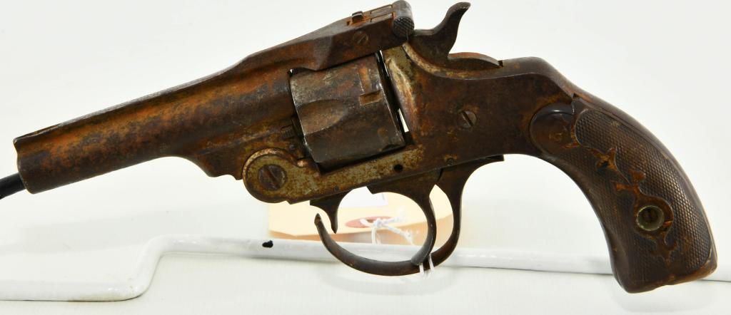 Forehand Arms Double Action Revolver .32: Up Next is a Forehand Arms Company Worcester Mass. Double Action Revolver For Parts or Repairs Only, Non Functioning Firearm, Chambered in .32 Caliber. Locked up and Rough, Broken Trigger Guard, Seria