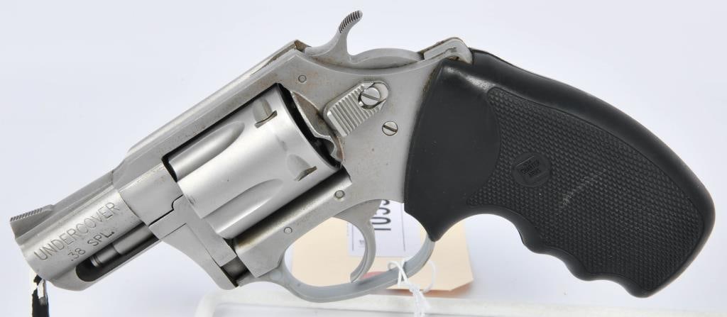 Charter Arms Undercover Revolver .38 Special: Up Next We Have a Charter Arms Undercover Revolver Chambered in .38 Special, 2 in Barrel, Rubber Grips, Fixed Sights, 5 Round Cylinder, Overall Appears in Great Pre-owned Condition.