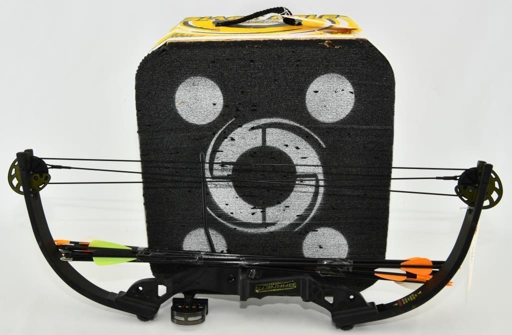 Barnett Tomcat Bow & 4 Sided Black Hole Target: Barnett Tomcat Bow & 4 Sided Black Hole Target Lot contains a super nice pre owned Barnett - Tomcat Youth Bow - Green-Black with 6 arrows - Draw weight: 16-22lbs Fiberglass draw compound target bow, D