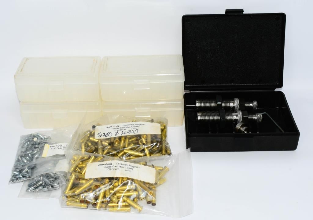 200 Ct 5mm Craig Brass & 200 Ct Bullet Tips W/: 200 Ct 5mm Craig Brass & 200 Ct Bullet Tips W/ 5 Empty Plastic Ammunition Stoage Containers , 200 Count Of New 5mm Craig Empty Brass Casings & 200 Count of 30 Grain Jacketed Hollow Point Bullet Tips