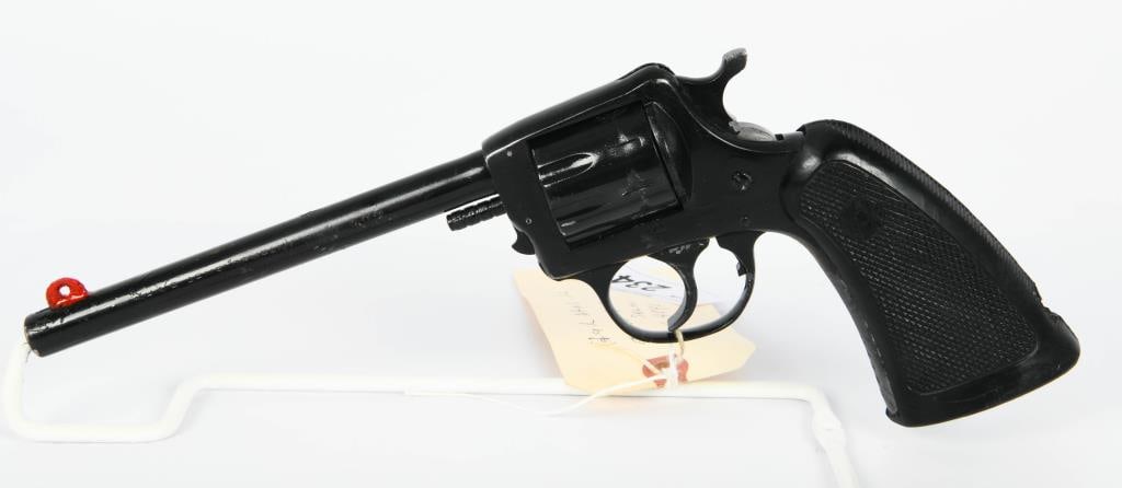 Harrington & Richardson Model 922 Revolver .22 LR: Up Next We Have a Vintage Harrington & Richardson Model 922 Revolver Chambered in .22 LR, PARTS ONLY, Needs work with Timing or Springs, Not Functioning Condition. Been Repainted.