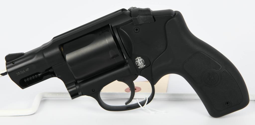 Smith & Wesson Bodyguard Revolver .38 SPL +P: Up Next We Have a Smith & Wesson Bodyguard Revolver Chambered in .38 Special +P, Equipped WIth a Insight Red Laser, 5 Shot Cylinder, and Appears in Excellent Condition.