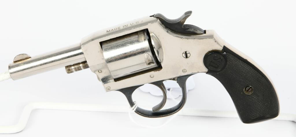 US Revolver Co. Double Action Revolver .32 Caliber: Up Next We Have an Old US Revolver Co. Double Action Revolver Chambered in .32 Caliber, 2 1/2" Barrel, Unfluted Cylinder, and Original Factory Grips.