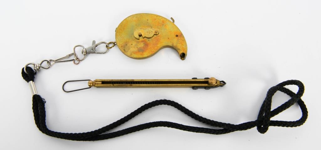 Universal Capper, Pistol, Snail or Teardrop shape: TDC Universal Capper, Pistol, Snail or Teardrop shape and TDC Straight Line Musket Capper both come to you in nice pre owned condition, refer to pictures when bidding this lot,