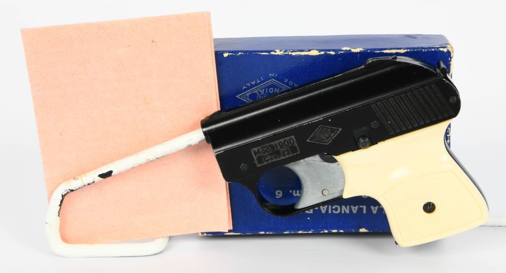 Lancia-Razzi Model 1900 Starter Pistol .22 Cal: Up Next We Have a Lancia-Razzi Model 1900 Gas, Flare, Starter Pistol Chambered in 6MM / .22 Caliber, It Comes in The Factory Box, No Background Check Required.
