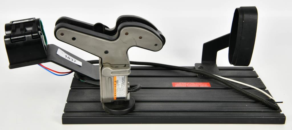 Setina Vertical Weapon Locking System: Hello bidders! Up for auction is a Setina Vertical Weapon Locking System, ideal for SUV law enforcement use. This robust weapon locking rack offers secure storage for firearms, ensuring they remain sa