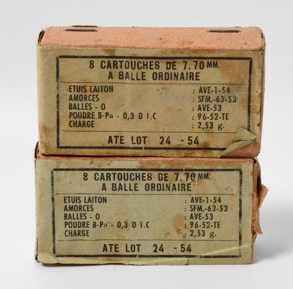 16 Rounds Of .303 Caliber Ammunition: Dear Bidders, we are presenting 16 rounds of .303 caliber ammunition, specifically French-marked cartridges preserved in their original collector boxes. Ideal for collectors and enthusiasts interested