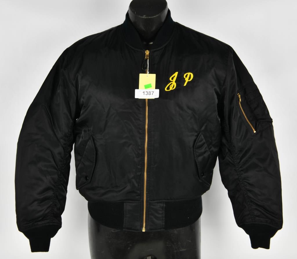 Bomber Jacket "U.S. Air Force" Far East Tour sz lg: The Far East Tour Jacket is an Okinawa vintage 80s style jacket. The jackets were popular with people who visited or were stationed in Okinawa, Japan as gifts or souvenirs. Classic fit bomber jacket,