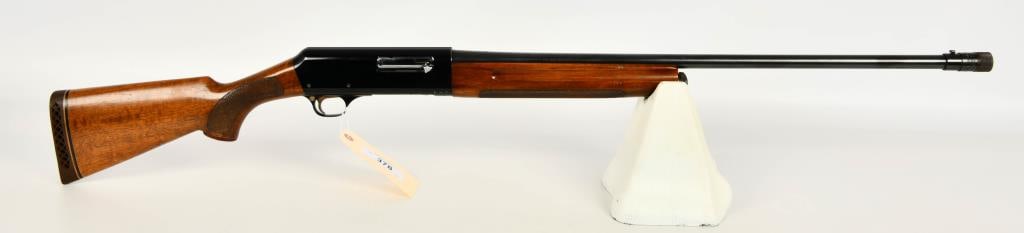 Luigi Franchi Semi Auto Shotgun 20 Gauge: Up Next is a Nice Italian Luigi Franchi Semi Auto Shotgun Chambered For 20 Gauge, Equipped WIth a 27" Barrel Including the Deluxe Polychoke. Overall Appears in Great Condition.