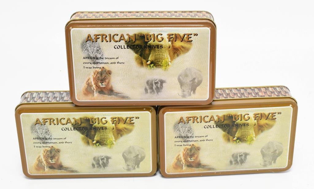 3 New African Big Five Collector Knives In: Containers; Greetings Bidders, we are thrilled to present 3 new African Big Five collector knives in containers. These beautifully crafted knives are perfect for collectors and enthusiasts, each showc