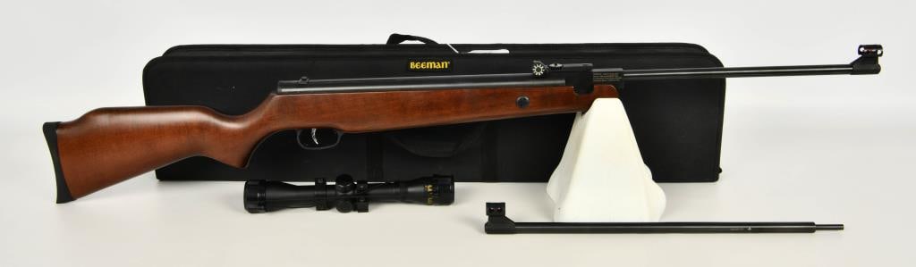 Beeman Sportsman RS2 Dual Caliber Air Rifle w/scpe: Lot contains a real nice pre owned Beeman Sportsman RS2 Dual Caliber Air Rifle that shoots 4.5mm and 5.5mm (22) and comes with Beeman black carry case, 2 barrels, Beeman 4x32 Scope. Includes: 4 x 32 s