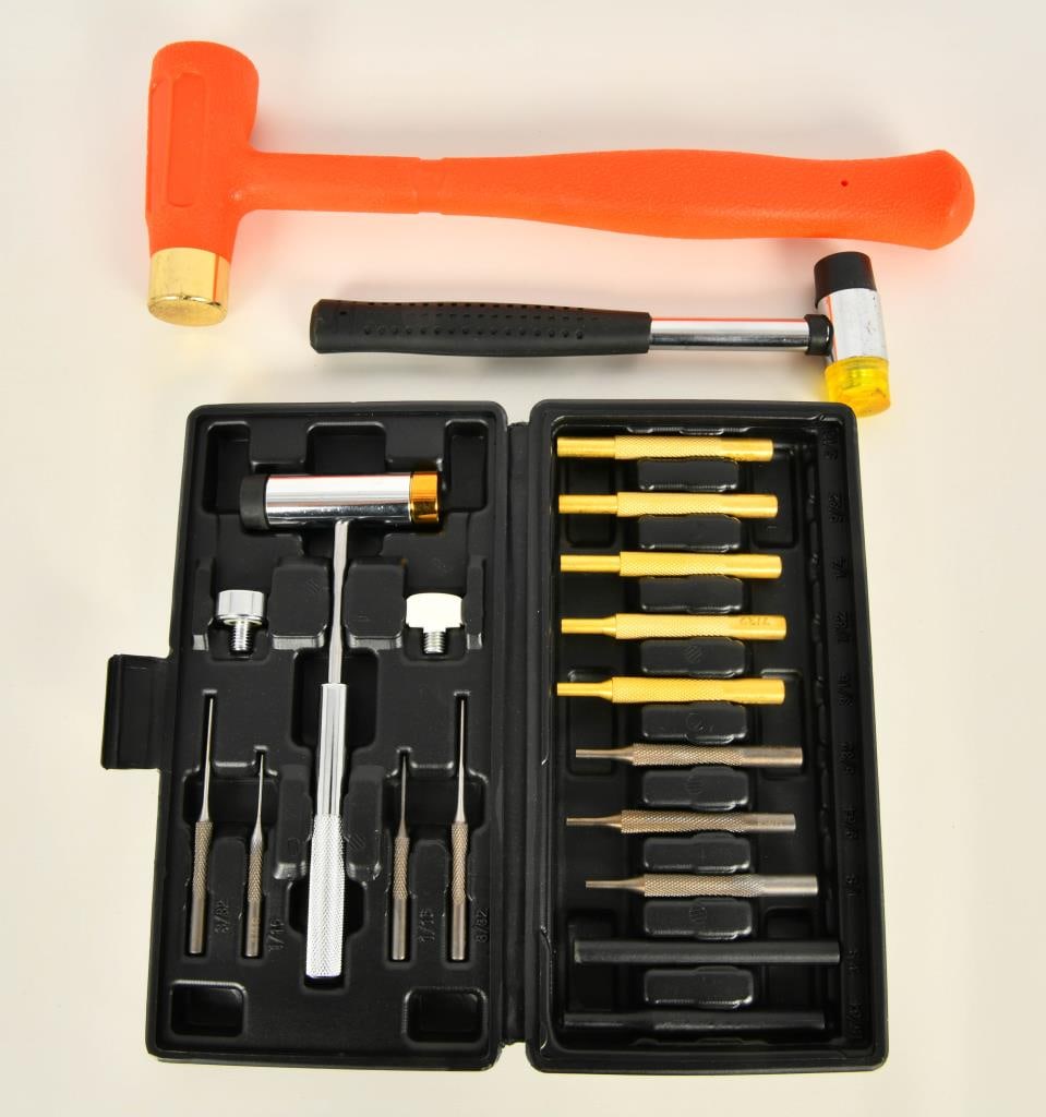 Roll Punch Pin Kit & 2 Rubber Mallets: Calling all bidders! Up for grabs is a complete roll punch pin kit by Wiregear, featuring various sizes along with two rubber mallets. This set comes neatly organized in a carry case, perfect for prec