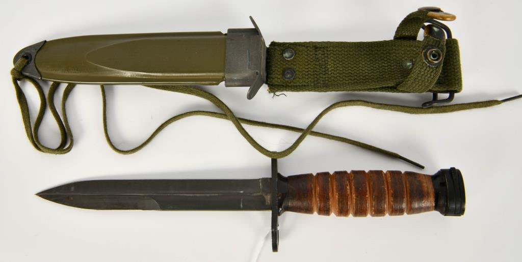 US M4 Military Imperial Fighting Bayonet: Appears in Overall Good Condition Has Wood Handle Blade Appears in Good Condition & Comes With Sheath , Has Flaming Bomb Marked on the Blade