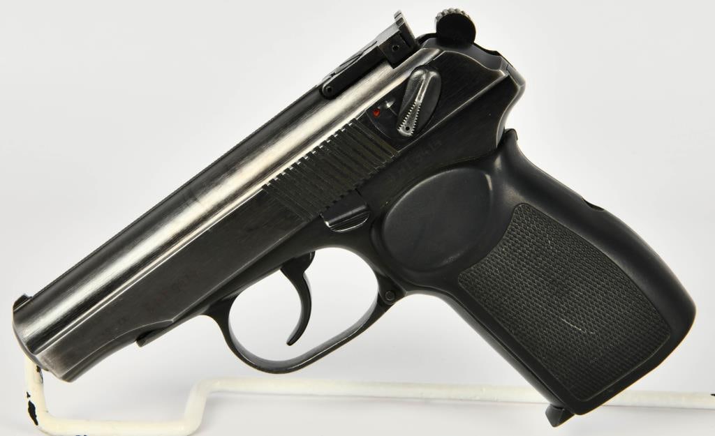 Russian Izhevsk IZH-70 Makarov .380 ACP Semi Auto: Up Next We Have a Russian Izhevsk IZH-70 Makarov Semi Auto Pistol Chambered in .380 ACP, It Comes With One Magazine, Rubber Grips, Imported by Big Bear Arms, and Appears in Excellent Condition.