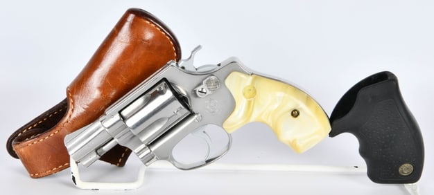 Smith & Wesson Model 60 Chiefs Special Stainless