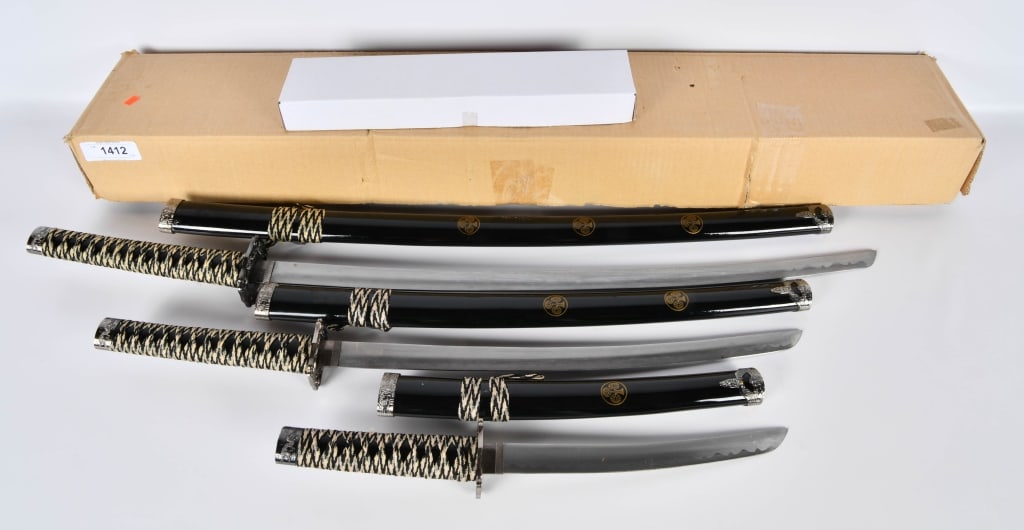 NIB 3 Piece Fantasy Sword Set W/ Stand: Brand New In the Box 3 Different Length Swords With Sheaths , Comes With Display Stand