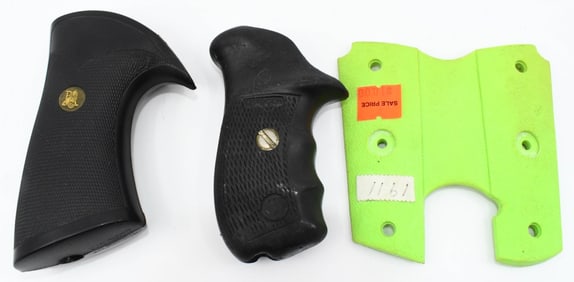 3 Sets Of Unknown Replacement Handgrips