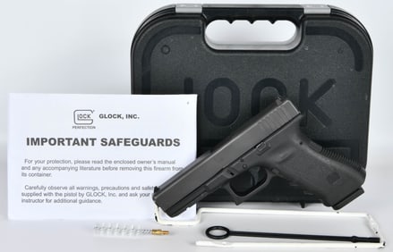 GLOCK 17 Gen 3 Semi-Auto Pistol 9mm