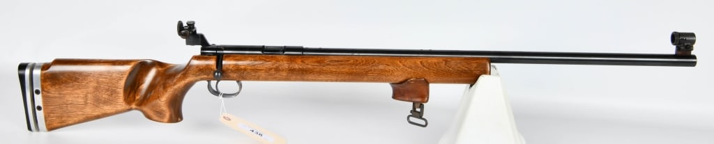Remington M540X Target Rifle Single Shot .22 LR: Up Next We Have a Remington M540X Target Rifle Which is a Single Shot Chamnbered in .22 LR, 25 1/2" Heavy Barrel, Target Sights, There is Spots of Surface Rust and Needs a Good Cleaning and Oiling.