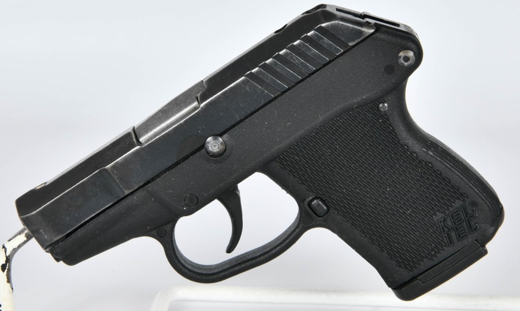 Kel-Tec P3AT Semi Auto Pistol .380 ACP: Up for auction is a great conceal and carry Keltec P-3AT Semi Automatic Pistol chambered in .380 ACP, It Comes With One Magazine, The P-3AT is a locked breech, double action only, .380 ACP pistol intr