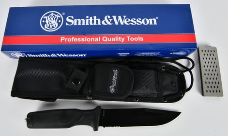 NEW Smith & Wesson Search Rescue Fixed Blade Knife