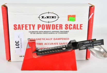 Lee Safety Powder Scale in box