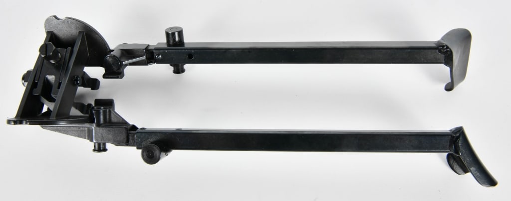 W.M.I. U.S. Bipod Rifle M2 Adjustable USGI Springd: W.M.I. U.S. Bipod Rifle M2 Adjustable USGI Springfield The M2 Bipod is made of high quality carbon steel and attaches to the M1A without modification. OEM Manufacturer Only fits full size, will not fi