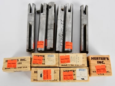 5 vtg Herters various shell holders & 6 priming to