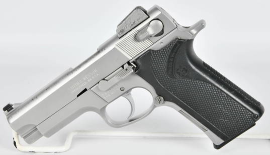 Smith & Wesson Model 4006 Semi Auto Pistol .40 S&W: Up Next We Have a Smith & Wesson Model 4006 Semi Auto Pistol Chambered in .40 S&W, Overall Appears in Great Condition, Comes With One Magazine.