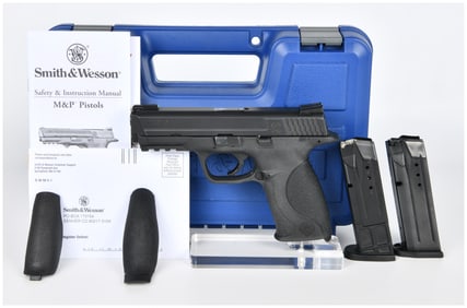 Smith & Wesson M&P 9 Semi-Automatic Pistol, 9mm