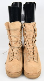 A Pair of Belleville 790G US Military Army Combat Desert Gore-Tex Boots, Men's Size 9 Wide