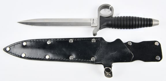 A United Cutlery 'Terminator 2: Judgement Day' (T2) Replica Knife with Sheath, 1991