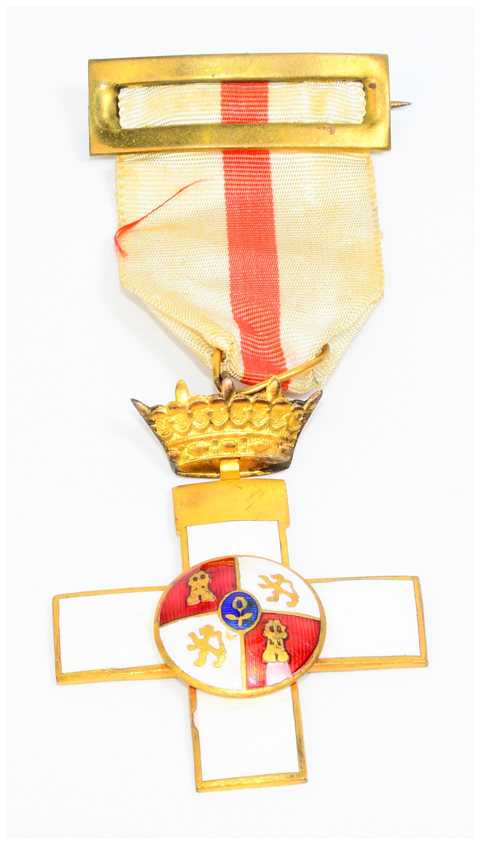 A Spanish Order of Military Merit, White Badge (Cruz del M?rito Militar, Distintivo Blanco), circa: A Spanish Order of Military Merit, White Badge (Cruz del M?rito Militar, Distintivo Blanco), circa late 19th Century. This historical award comprises a gilt metal cross suspended from a textile ribbon