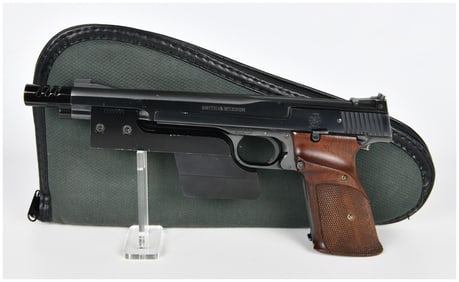 Smith & Wesson Model 41 Semi-Automatic Target Pistol with Case and Magazine