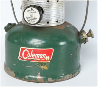 Vintage Coleman Model 220F Green Double Mantle Pressure Lantern with Pyrex Globe