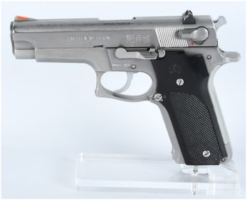 Smith & Wesson Model 659 Semi-Automatic Pistol