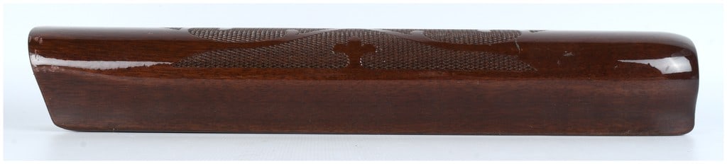 Remington High-Gloss Press-Checkered Walnut Shotgun Forend 12 Gauge (1 of 6)