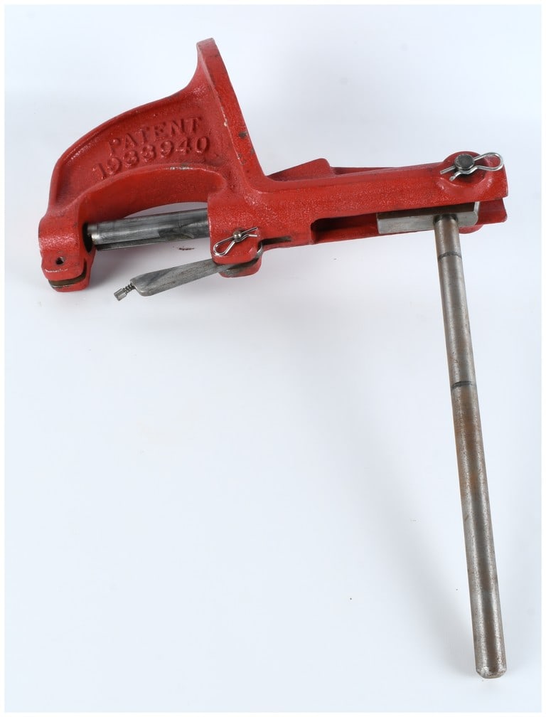 Vintage Pacific Cast Metal Reloading Press Frame Patent 1933940 (1 of 6)
