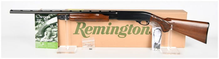 Remington Wingmaster Model 870LW Pump-Action Shotgun 28 Gauge (28 BBL) Serial X026826 J
