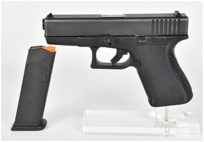 Glock 19 Semi-Automatic Pistol 9x19 Serial Number AMU540 US