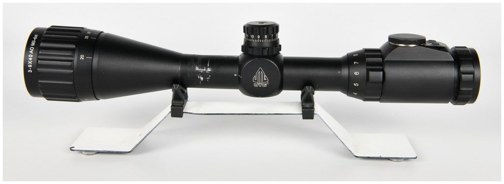 UTG 3-9X40 AO Mil-dot Variable Power Riflescope: This is a single UTG (Leapers) 3-9X40 AO Mil-dot Variable Power Riflescope, consistent with the "Hunter" or "True Hunter" series. The scope features a 1-inch main tube, 40mm objective lens, and variab