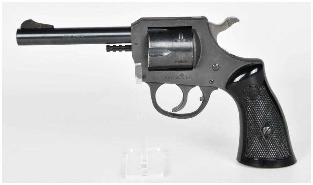Harrington & Richardson (H&R) Model 622 Double Action Revolver .22 Caliber, Serial AD33928 (1 of 14)