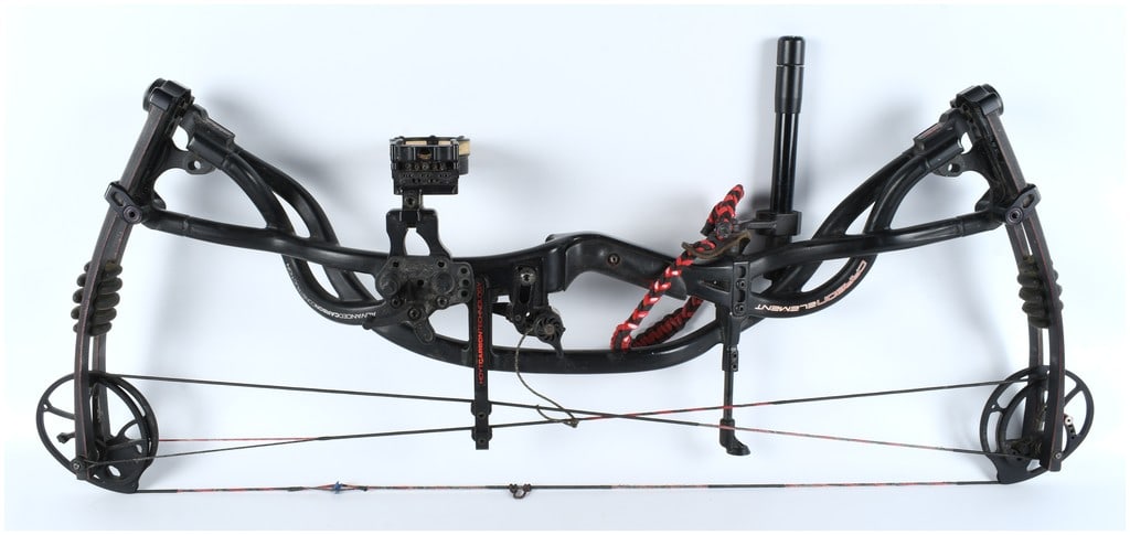 Hoyt Carbon Element Compound Bow Assembly with Plano Hard Case - 2