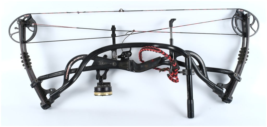 Hoyt Carbon Element Compound Bow Assembly with Plano Hard Case - 7