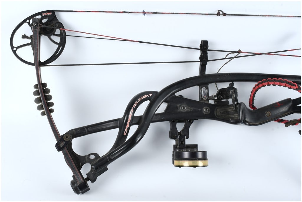 Hoyt Carbon Element Compound Bow Assembly with Plano Hard Case - 8