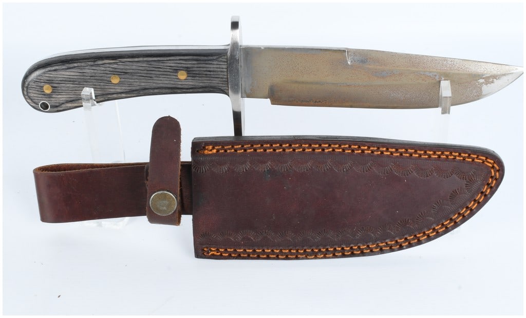 Case XX USA Fixed Blade Bowie Style Hunting Knife with Leather Sheath (1 of 7)