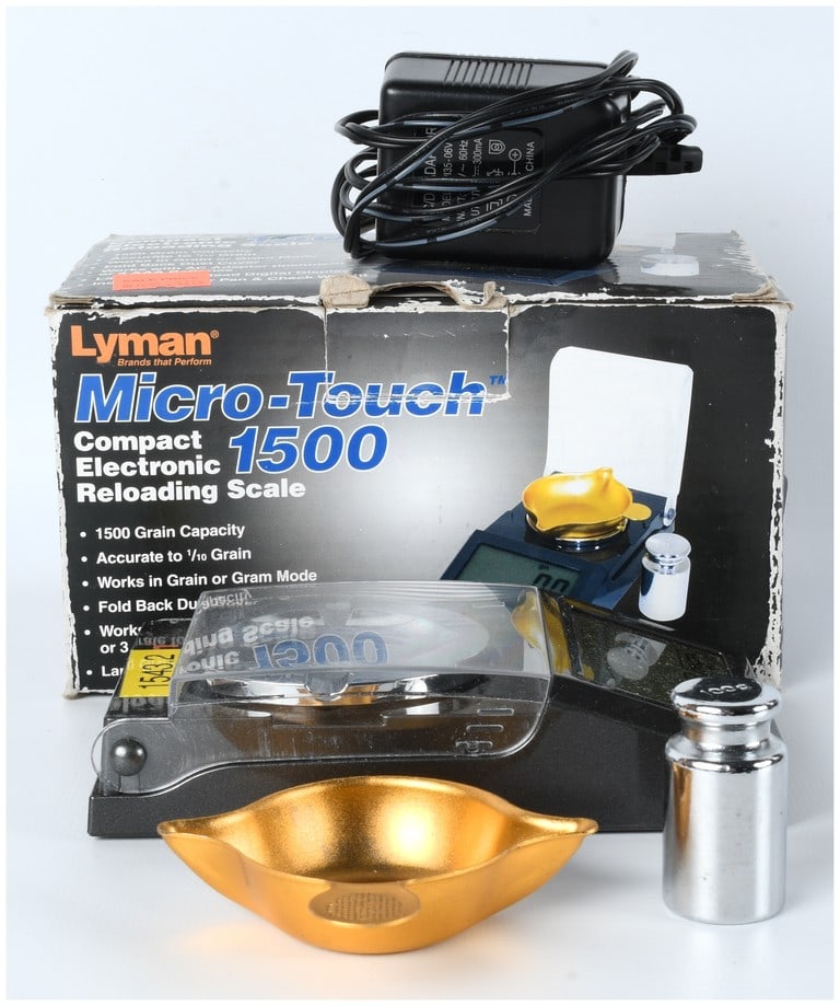 Lyman Micro-Touch 1500 Compact Electronic Reloading Scale Set (1 of 5)